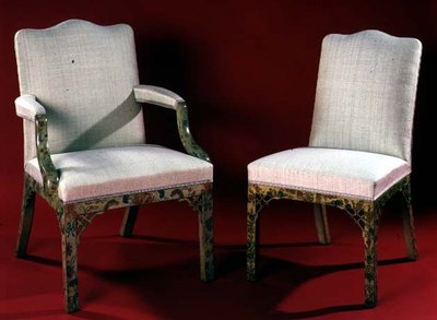 Parte de un conjunto de sillones y sillas con soportes pintados de chinoiserie, c.1760 de English School